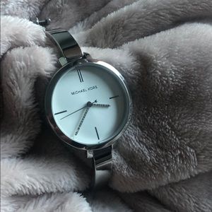 Authentic MK watch! Simple and elegant